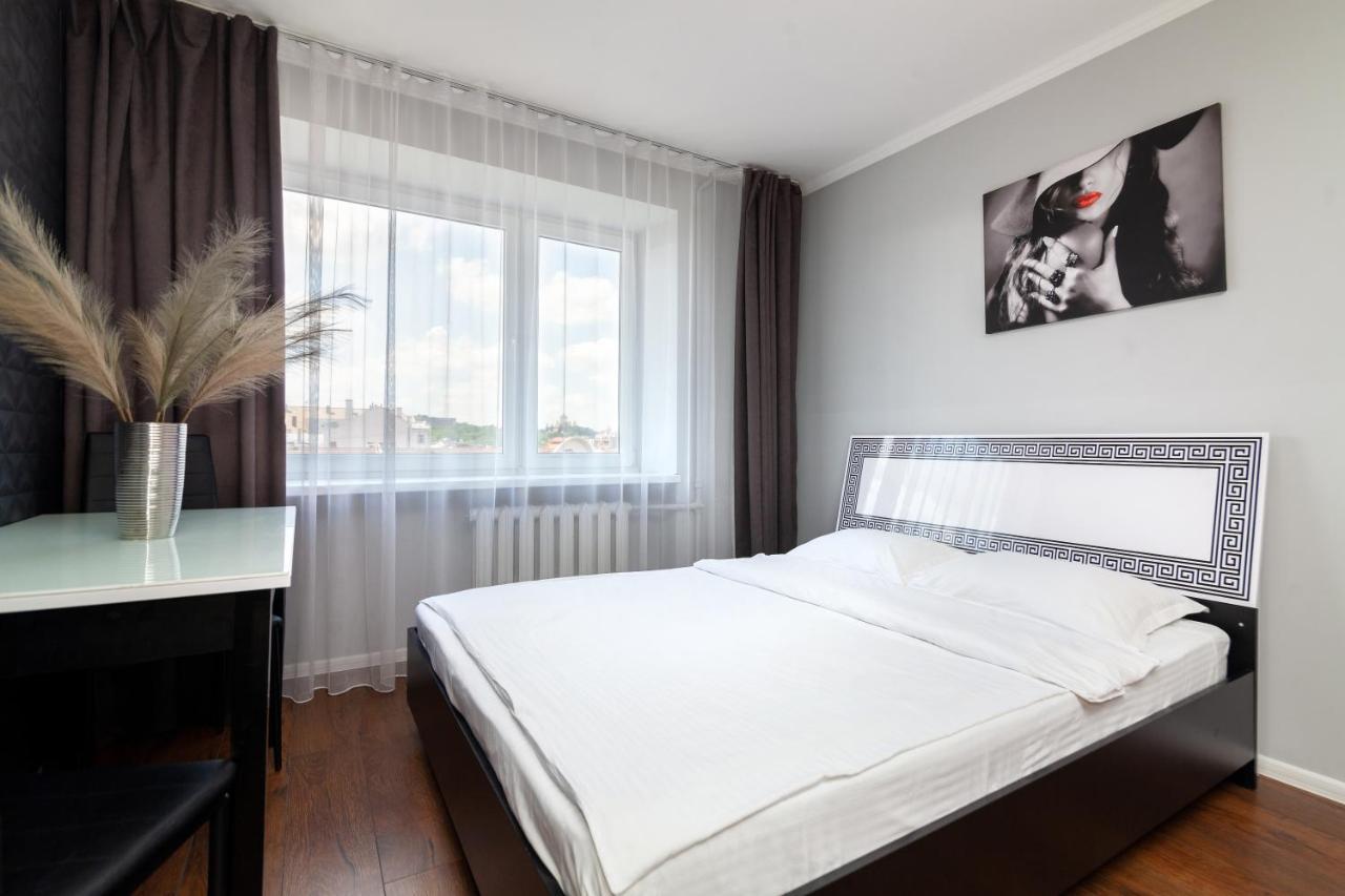 Leogrand Apartments On Svobody Lviv Eksteriør billede